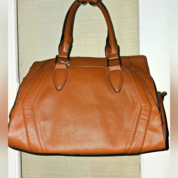 Steve Madden. Carmel,Satchel Handbag, 11 x 14in - Picture 1 of 1